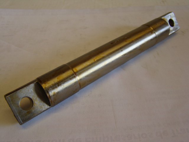 EJE PALANCA DESEMBRAGUE O 500 R / OH 1628 L