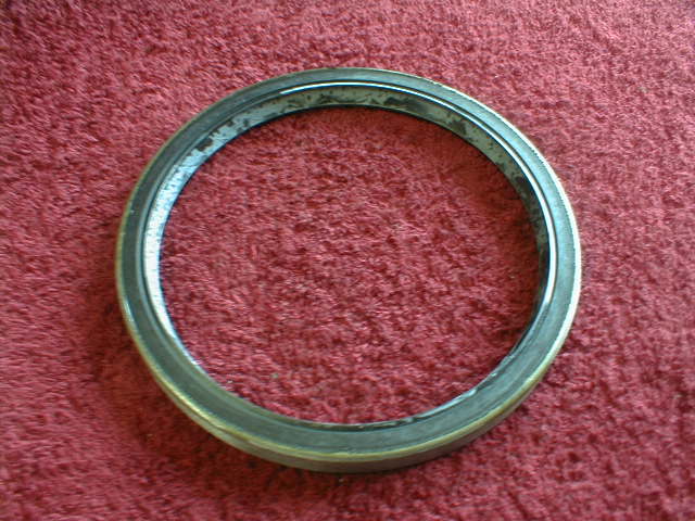 BOCINA DELANTERA VOLVO 133.3X155X14