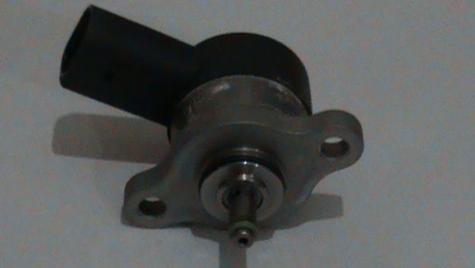 VALVULA REGULADORA PRESION COMBUSTIBLE OM 611/OM 612 DESDE