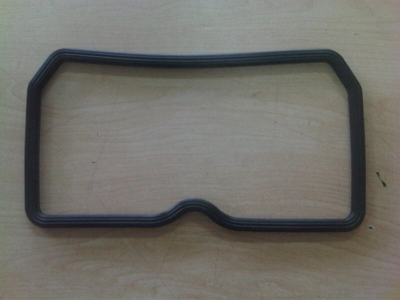 EMPAQUE TAPA VALVULAS DAEWOO BS110 << DE08TIS/D1146TI