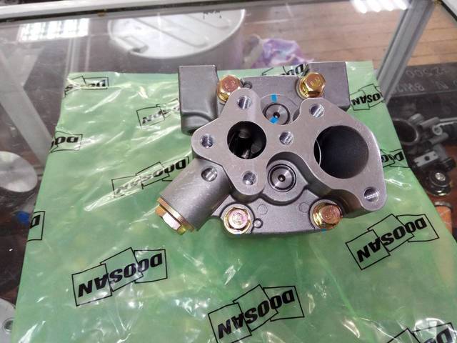 BOMBA ACEITE BS110 << MOTOR DE08TIS/D1146TI