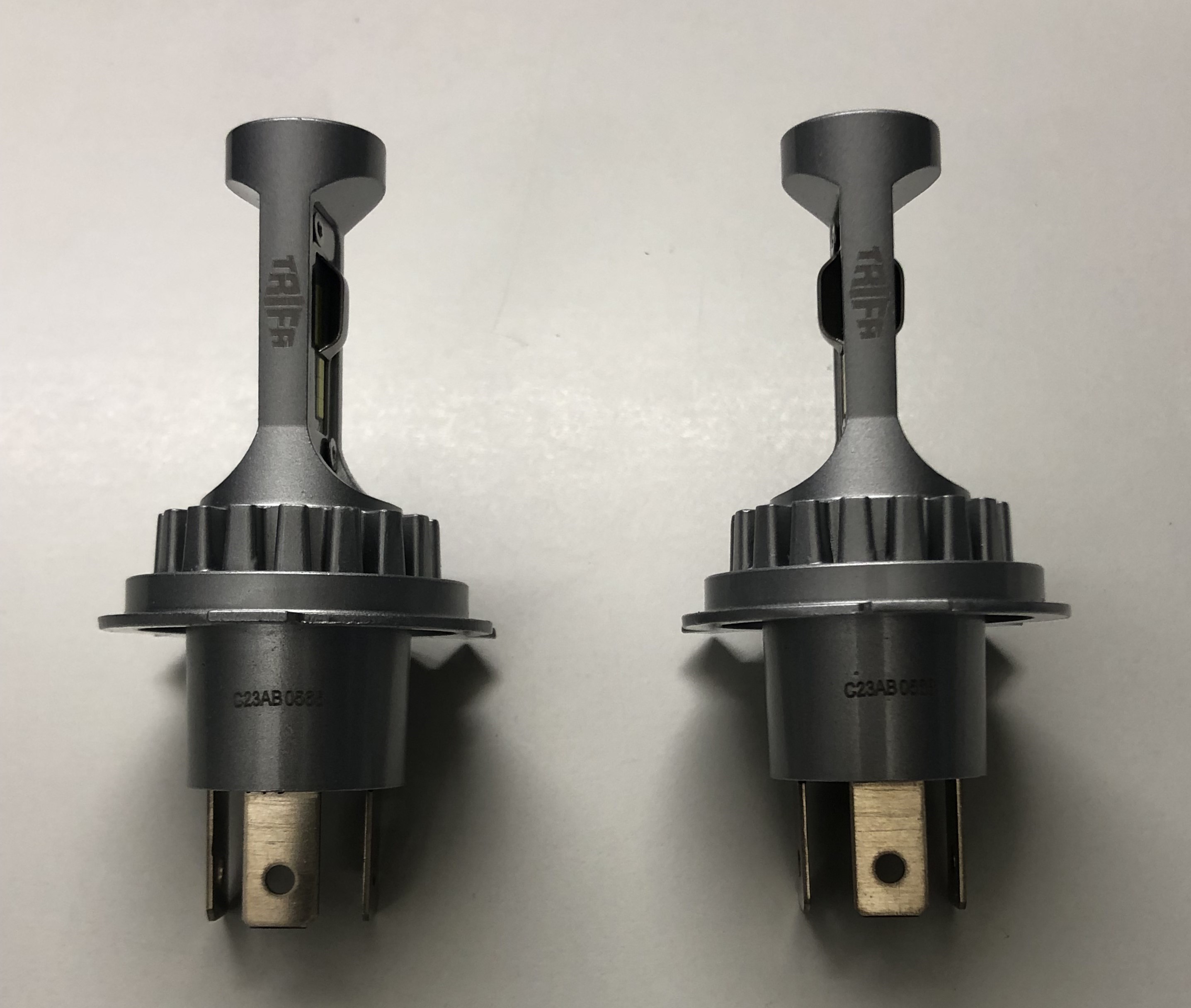 HALOGENO H4 LED 9-32 VOLTIOS 15W P43T 4.000LM 6500K TRIFA