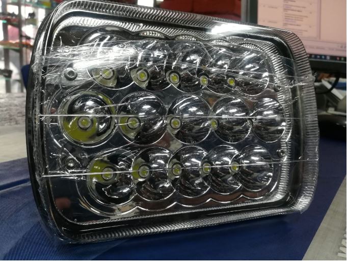 SEALED BEAN RECTANGULAR 5X7   12V/24V  15 LED BAJA 65/55W