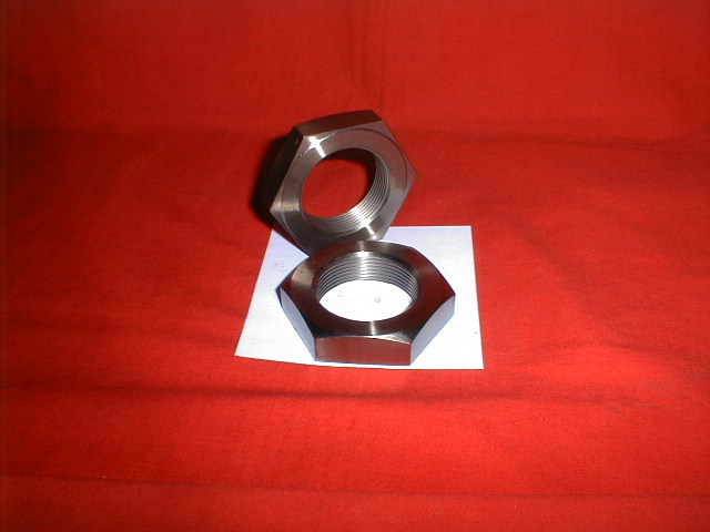 TUERCA EXTERIOR BOCINA DELANTERA K113