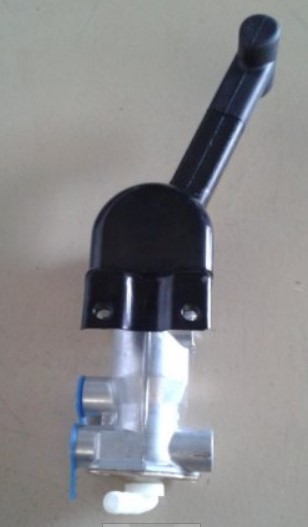 VALVULA ENTRAMPE FRENO MANO VOLKS 17.230 OD EURO V MAN 0834