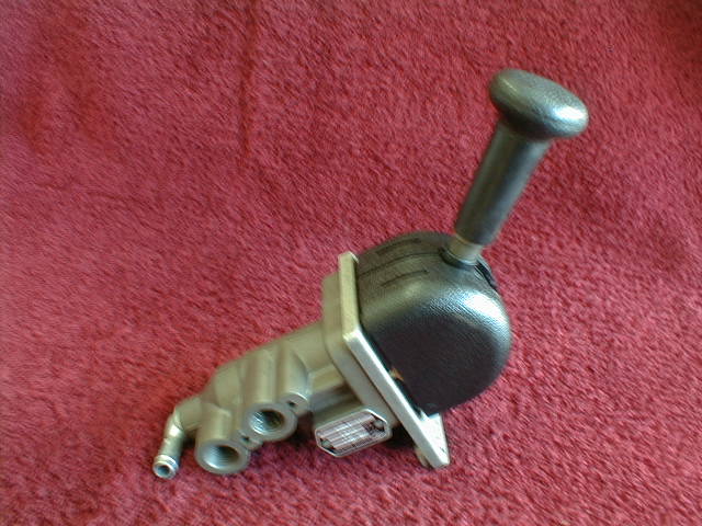 VALVULA FRENO MANO KNORR VOLKS 17.210 OD