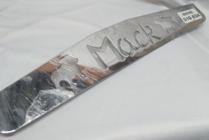 EMBLEMA MACK